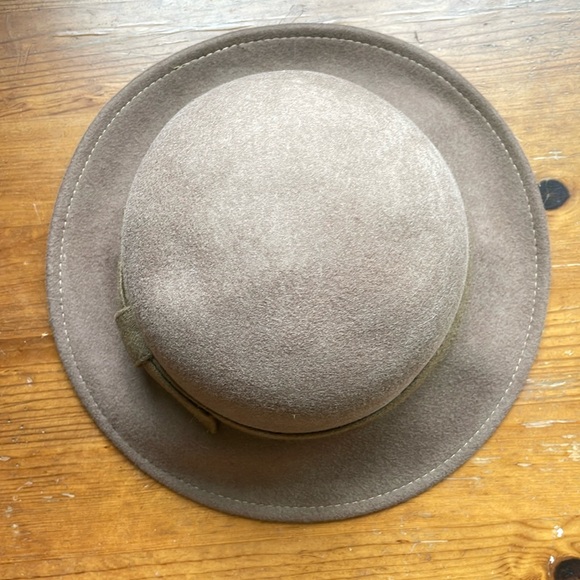 Wool Hat - Picture 2 of 4